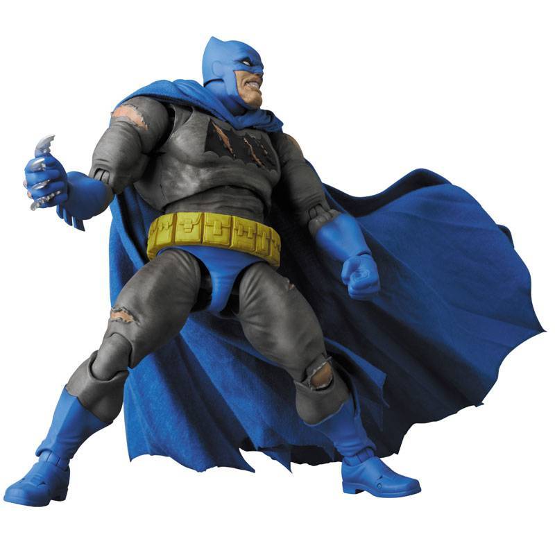 Medicom Toy - MAFEX - Batman: The Dark Knight Returns - Batman (Battle Damaged, 2021) #119 - 6” Action Figure