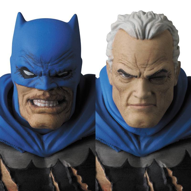 Medicom Toy - MAFEX - Batman: The Dark Knight Returns - Batman (Battle Damaged, 2021) #119 - 6” Action Figure