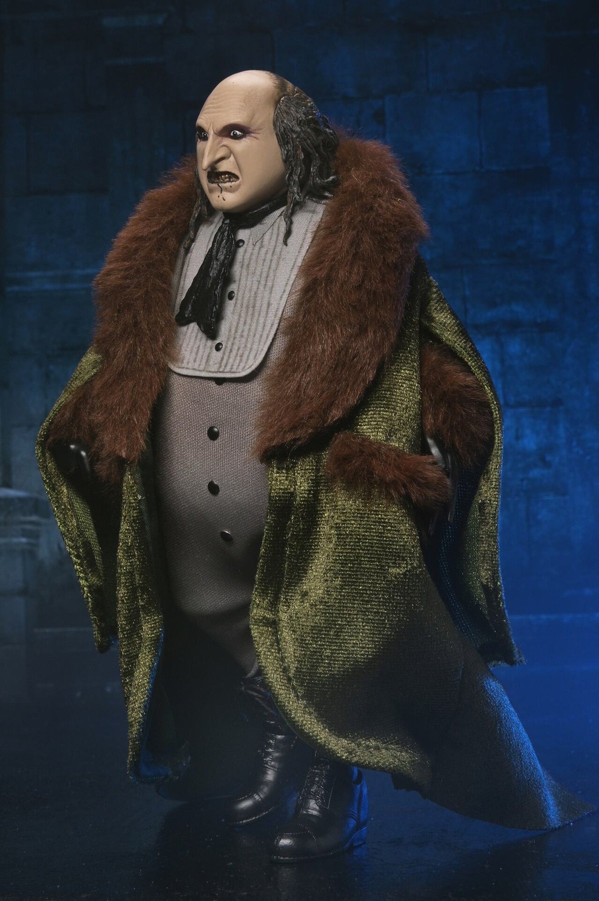 NECA - Batman: Returns - The Penguin (Clothed) - 8" Action Figure