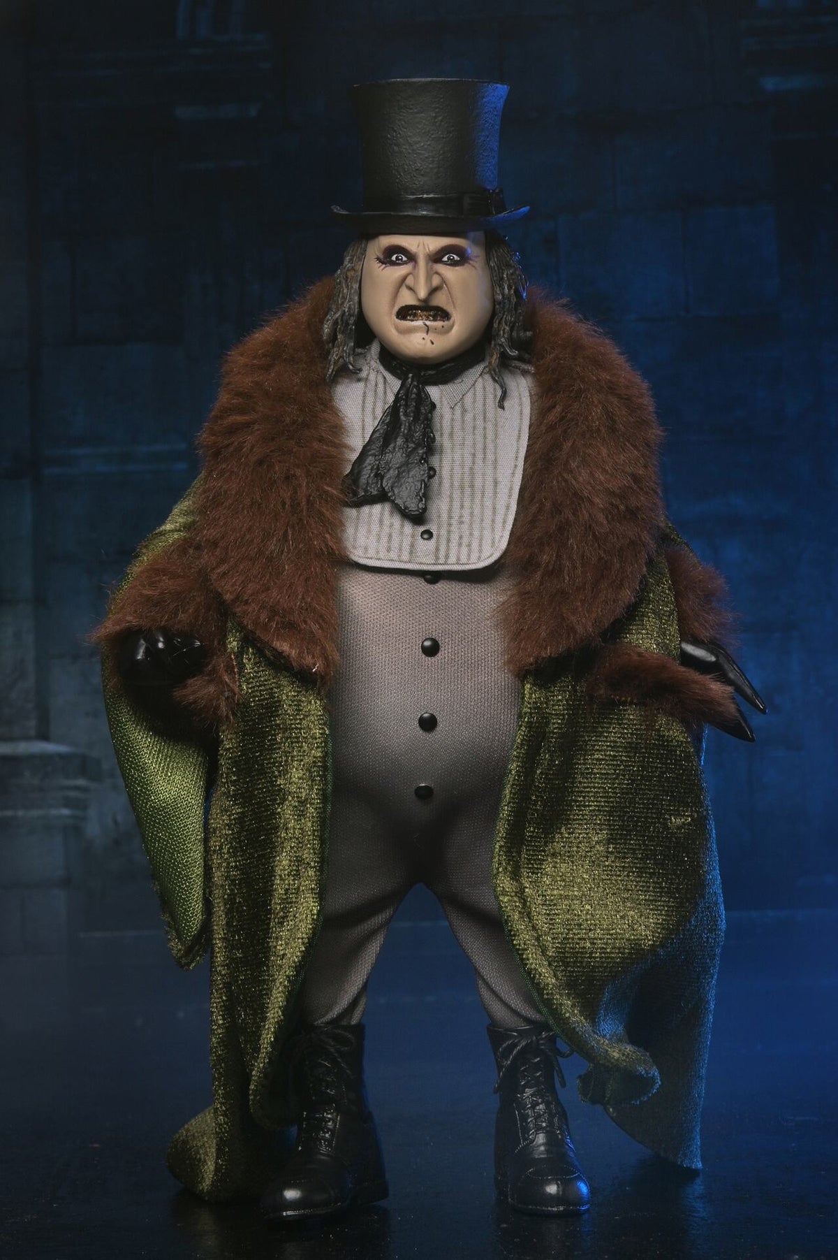 NECA - Batman: Returns - The Penguin (Clothed) - 8" Action Figure