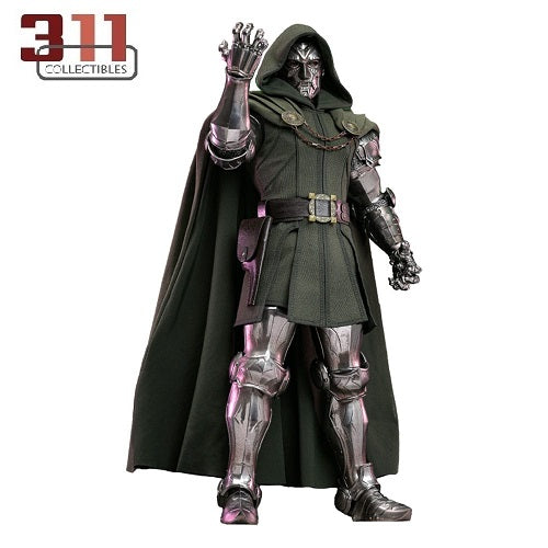 Hot Toys - Comic Masterpiece - Marvel - Doctor Doom - 1/6 Scale Figure (33 cm)