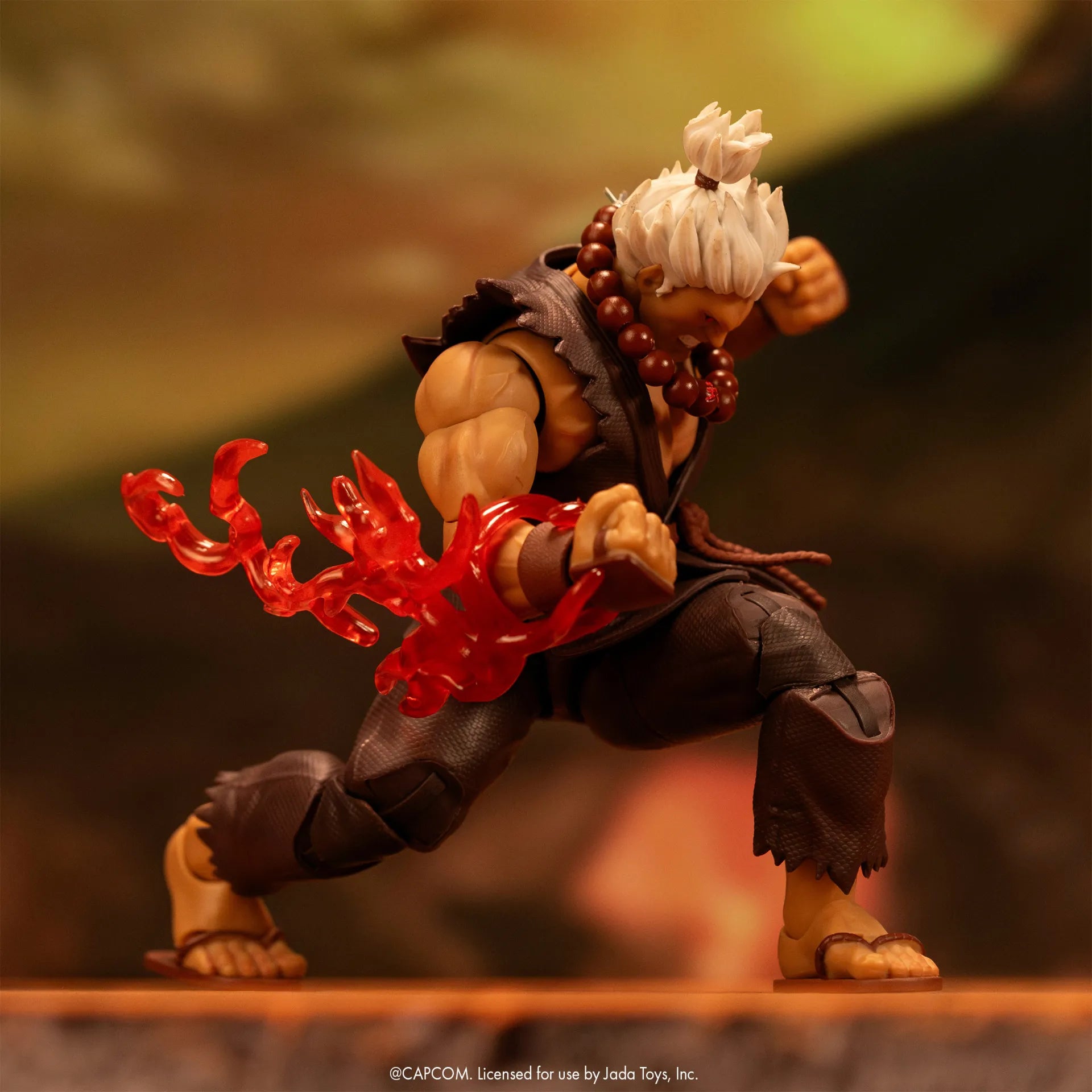 Jada Toys - Ultra Street Fighter II: The Final Challengers - Akuma (Player 2 Deluxe) - Jada Next Level Exclusive - 6” Action Figure
